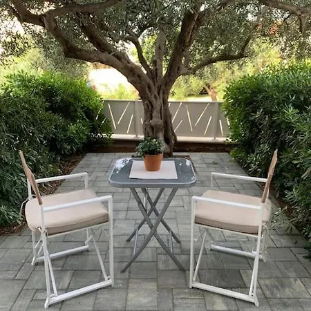 Olive Garden Apartment *